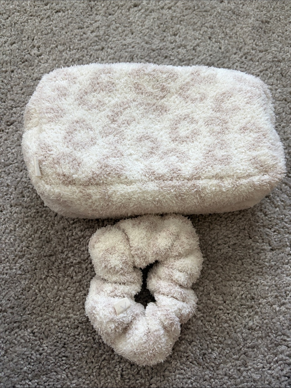 Barefoot Dreams Cozy Chic Cream Terry Plush Soft Makeup Bag Ivory and scrunchie